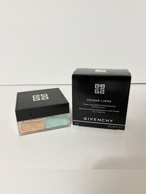 - 🌸New Givenchy Prisme Libre Loose Powder 4in1 shade 4 Mousseline Acidulee